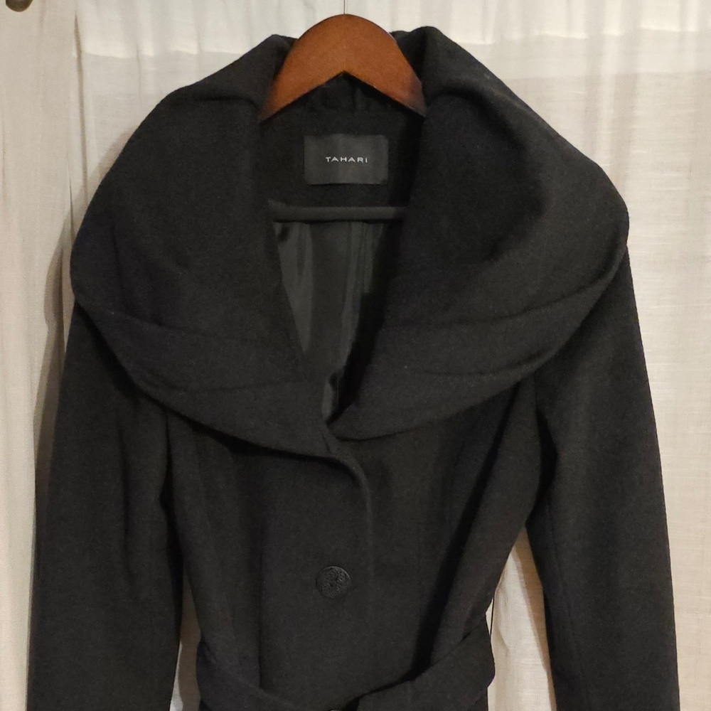 Like New Charcoal Grey Tahari Wool Blend Wrap Coat – Women’s Size 6